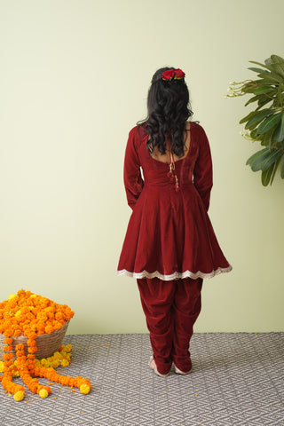 Autumn Ember Velvet Suit with Scalloped Tissue Dupatta