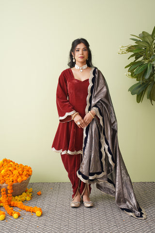 Autumn Ember Velvet Suit with Scalloped Tissue Dupatta