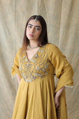 Zariya Short Anarkali With Tulip Pants