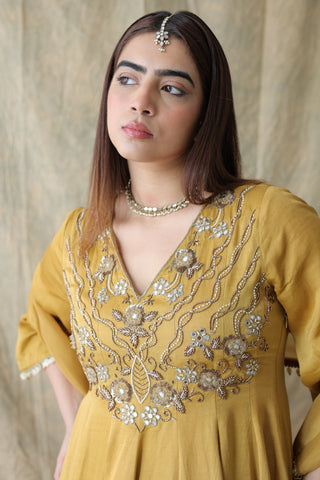 Zariya Short Anarkali With Tulip Pants