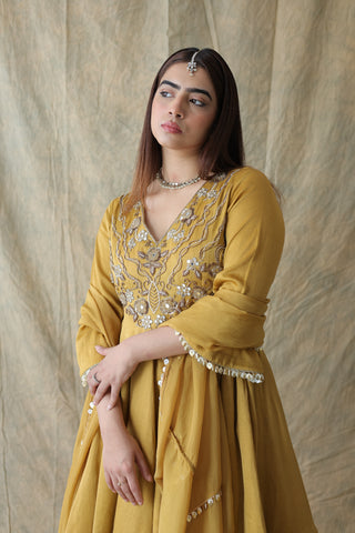 Zariya Short Anarkali With Tulip Pants