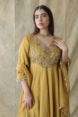 Zariya Short Anarkali With Tulip Pants
