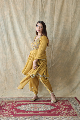 Zariya Short Anarkali With Tulip Pants