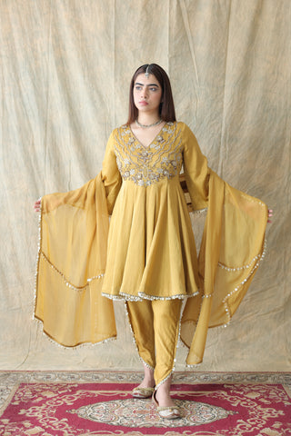 Zariya Short Anarkali With Tulip Pants