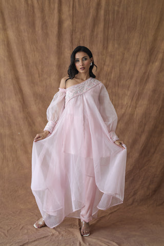 Khwaab One Shoulder Open Cape With Cigaratte Pants