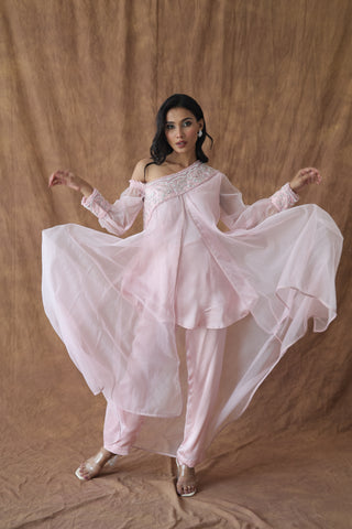 Khwaab One Shoulder Open Cape With Cigaratte Pants