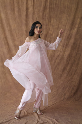 Khwaab One Shoulder Open Cape With Cigaratte Pants