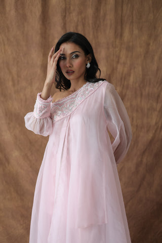 Khwaab One Shoulder Open Cape With Cigaratte Pants