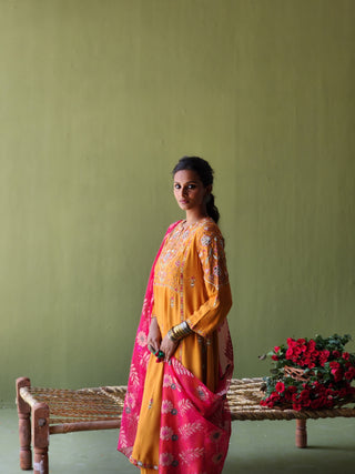 Monotone kurta with Tulip Flared Pants and Banarasi Dupatta