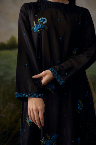 Onyx Embroidered Kurta