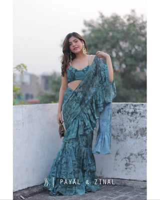 Kritika Khurana In Bagh