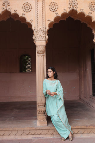 Firoza Boat Neck Kurta And Farsi Salwar Set