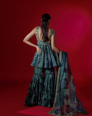 Neysa Sharara Set