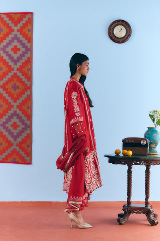 Gulaal Chanderi Kurta Set