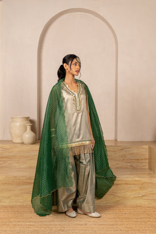 Green Chamak Sleeveless Twill Kurta Set