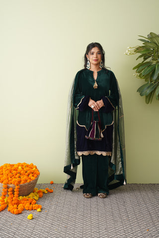 Autumn Ember Velvet Suit with Scalloped Tissue Dupatta