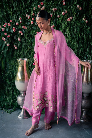 Crushed silk kurta set with embroidery