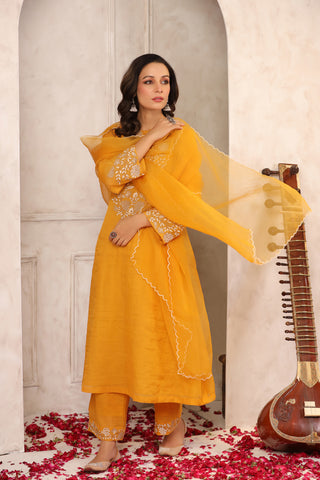 Maple Chanderi Suit Set