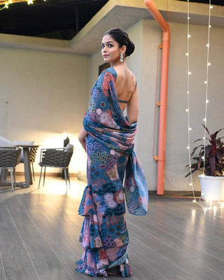 Kinari Jain In Sea Breeze