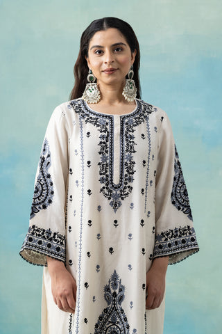 Butti Heritage Kurta Set