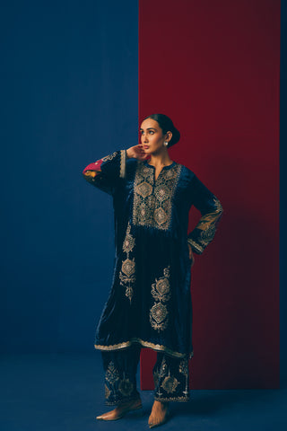 Mehrunisa Velvet Heirloom Set